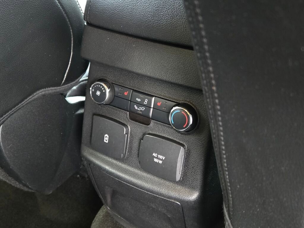 Used 2016 Ford Explorer Limited image 11