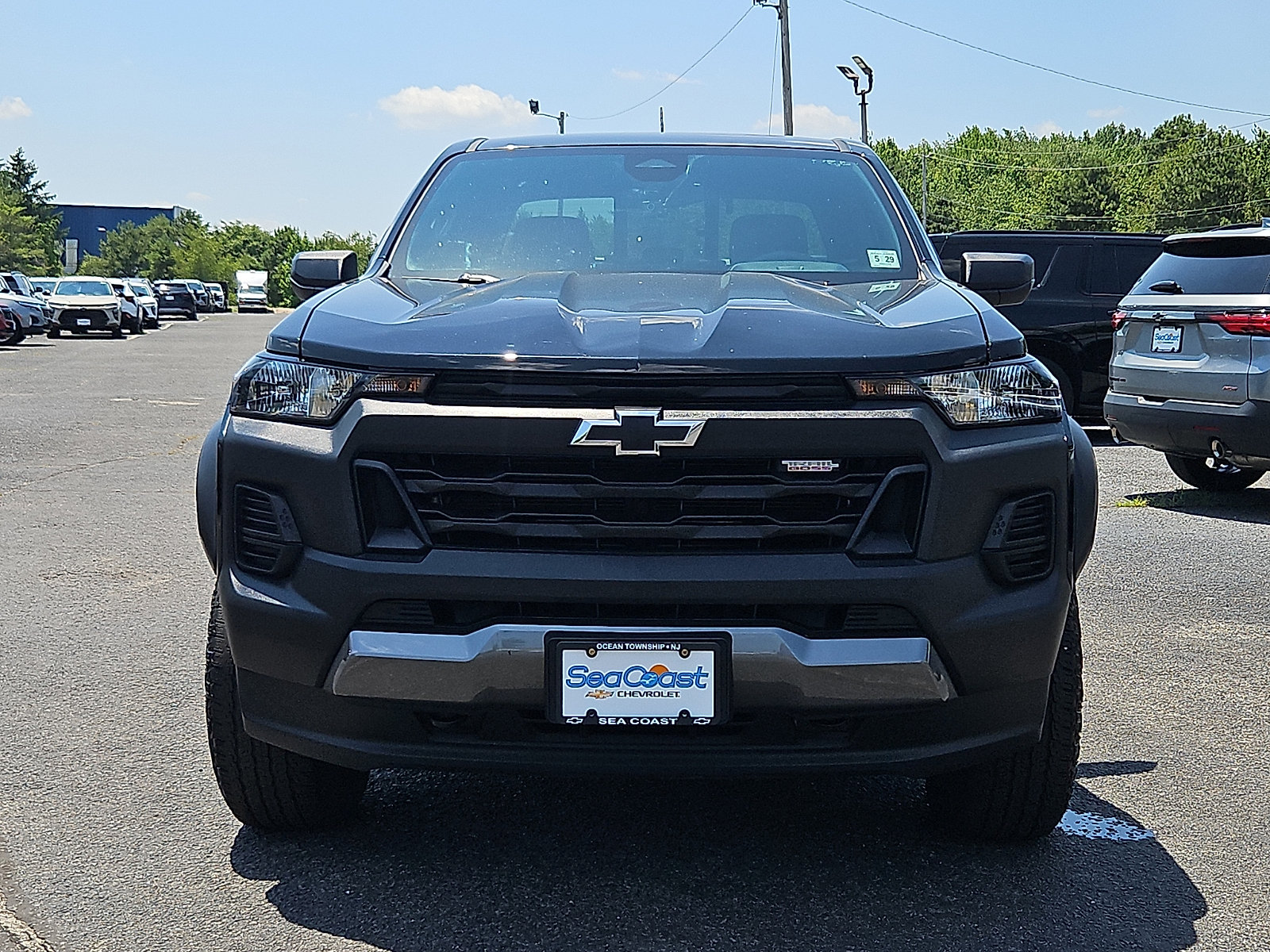Used 2024 Chevrolet Colorado Trail Boss AWD/4WD image 2