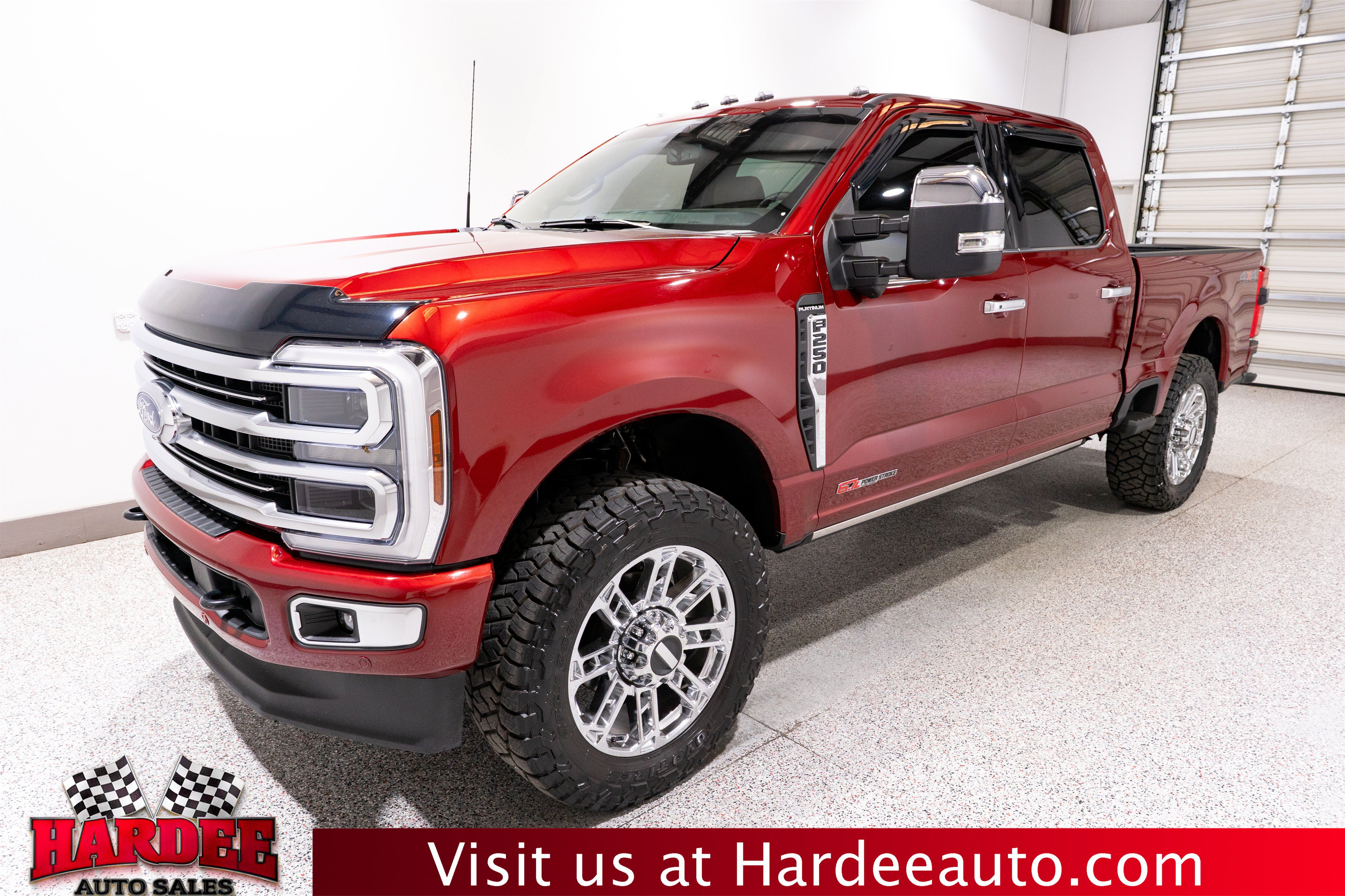 Used 2025 Ford F250 Platinum w/ Platinum Plus Package AWD/4WD image 2