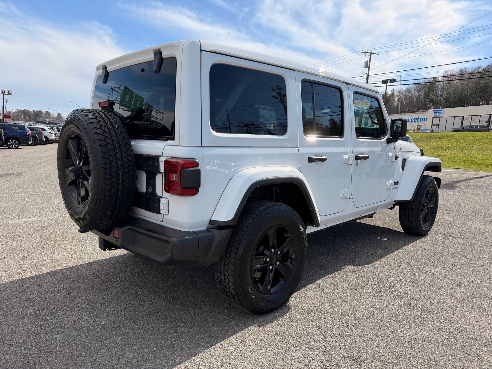 Used 2021 Jeep Wrangler Unlimited Sahara image 6