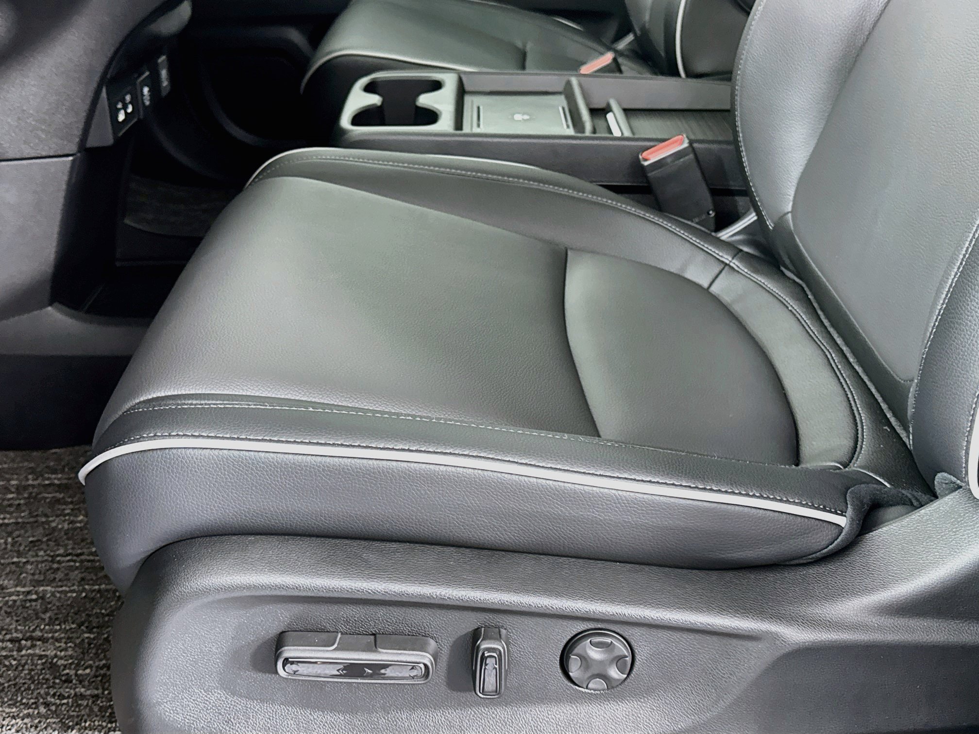 New 2027 Honda Odyssey Touring image 19