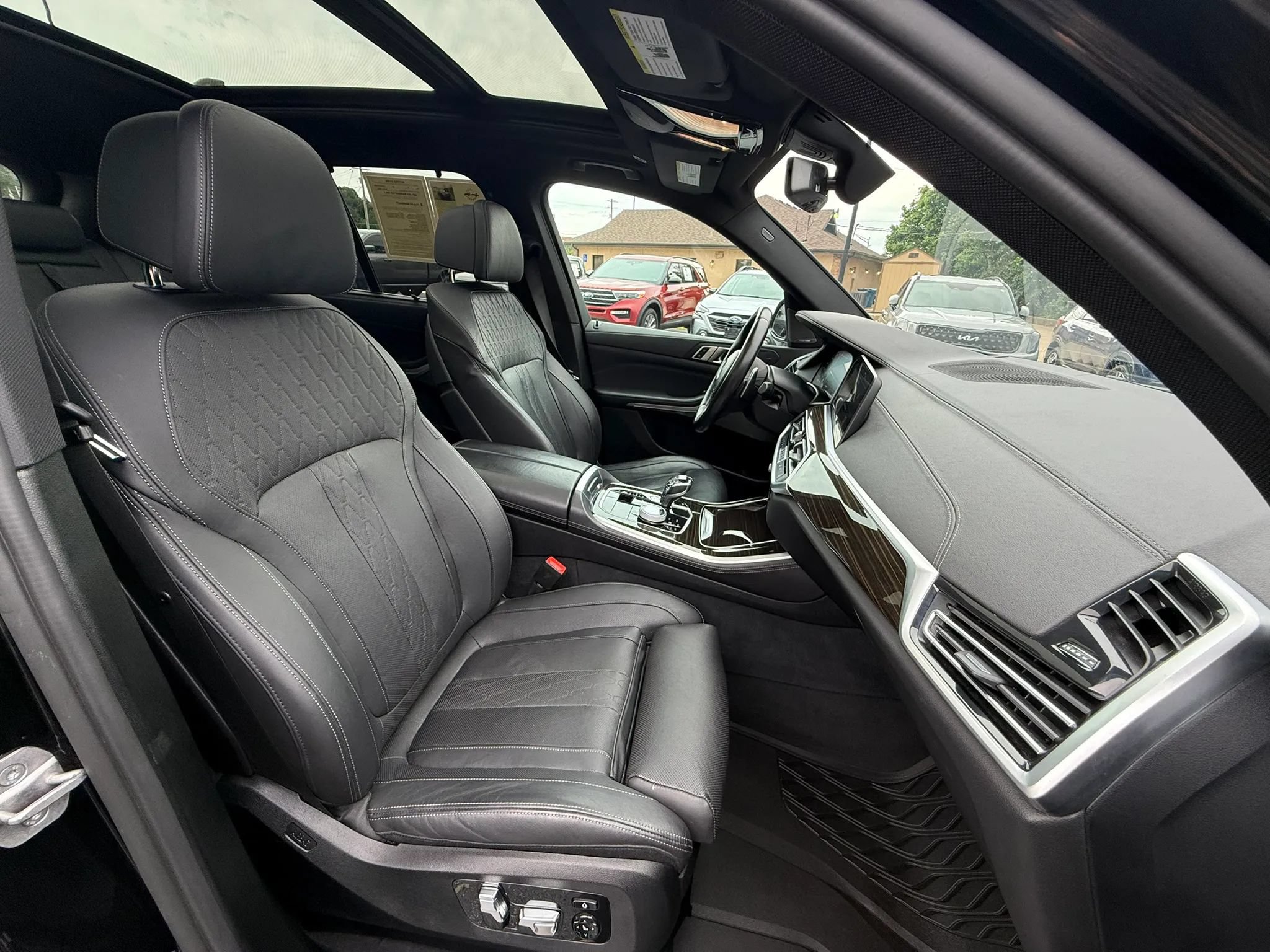 Used 2023 BMW X5 M50i w/ Executive Package AWD/4WD image 16