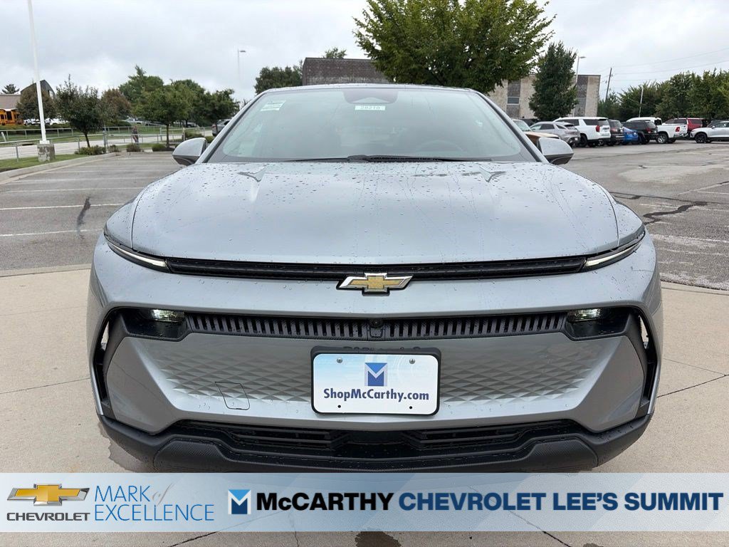 New 2026 Chevrolet Equinox EV LT w/ Comfort Package FWD image 3