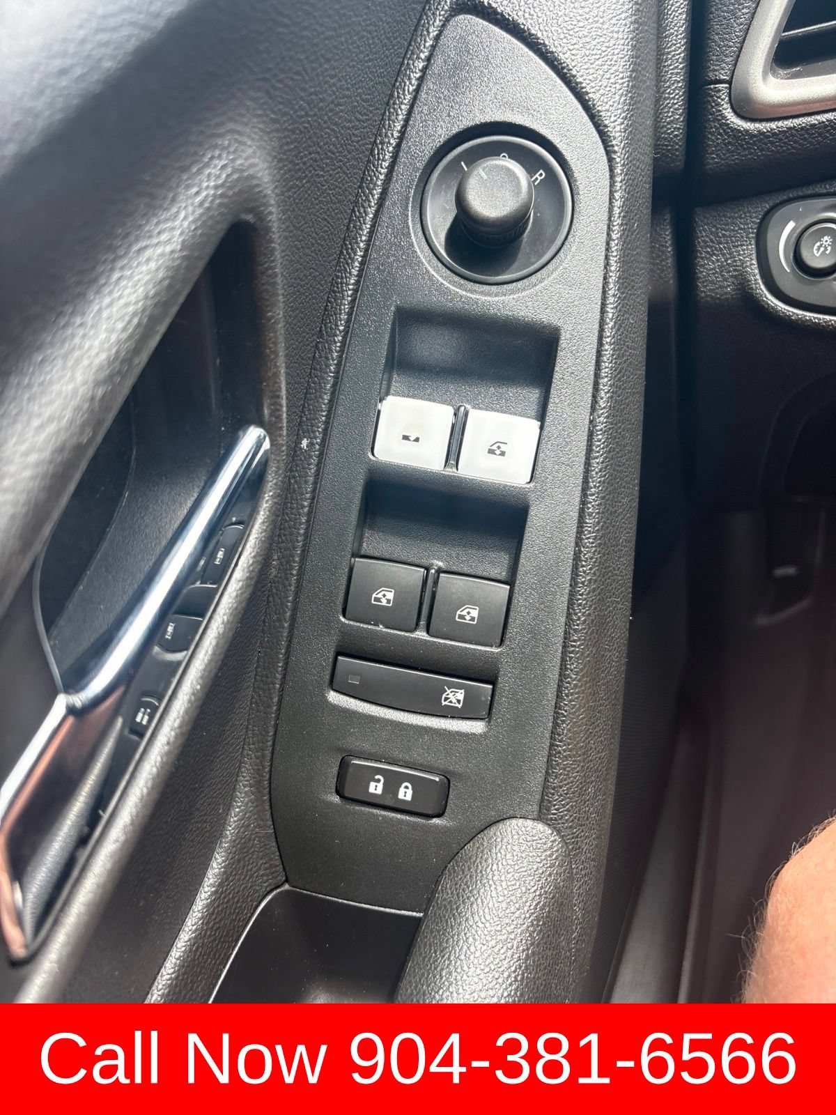 Used 2018 Chevrolet Trax LS w/ LPO, Cargo Package FWD image 18