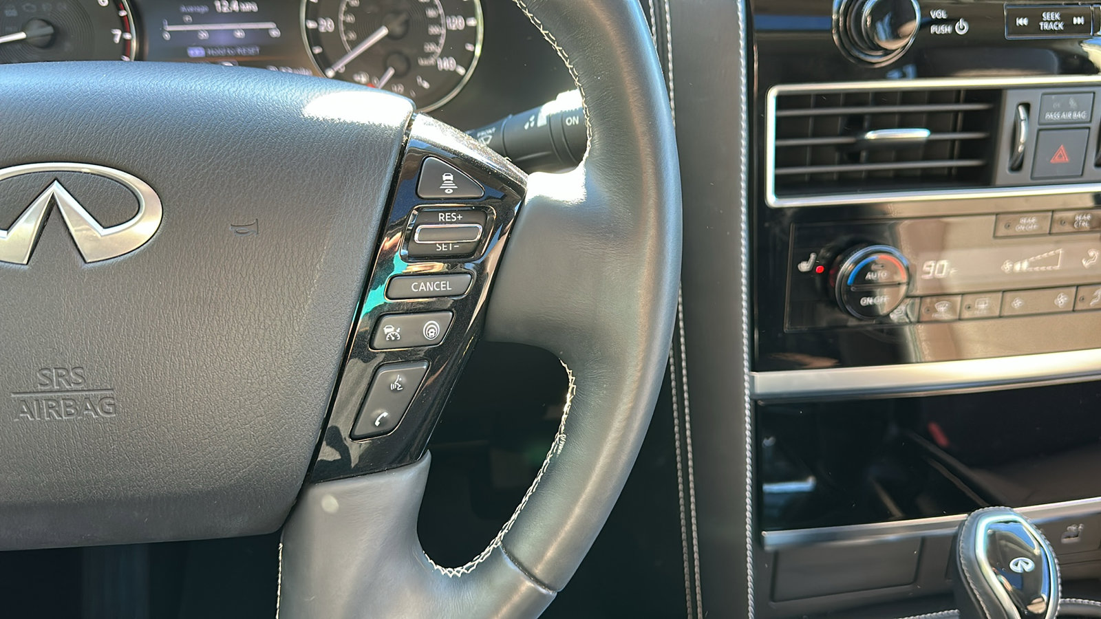 Certified 2024 INFINITI QX80 Premium Select w/ Cargo Package image 17