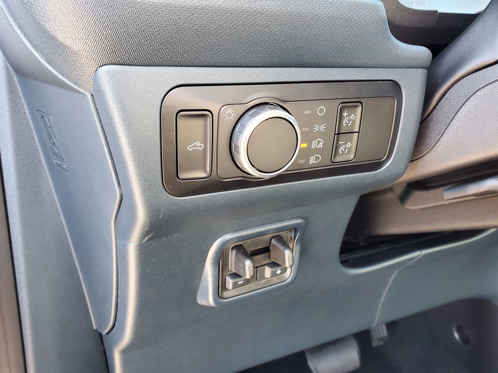 New 2025 Ford Maverick XLT w/ XLT Luxury Package image 13