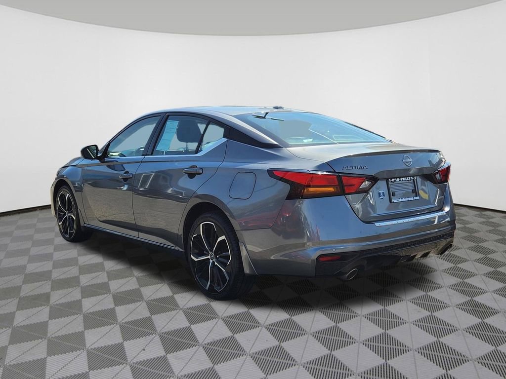 Used 2023 Nissan Altima 2.5 SR AWD/4WD image 3