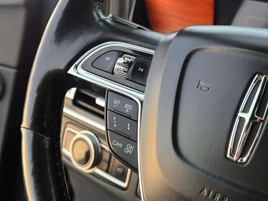 Used 2021 Lincoln Navigator L Reserve AWD/4WD image 19