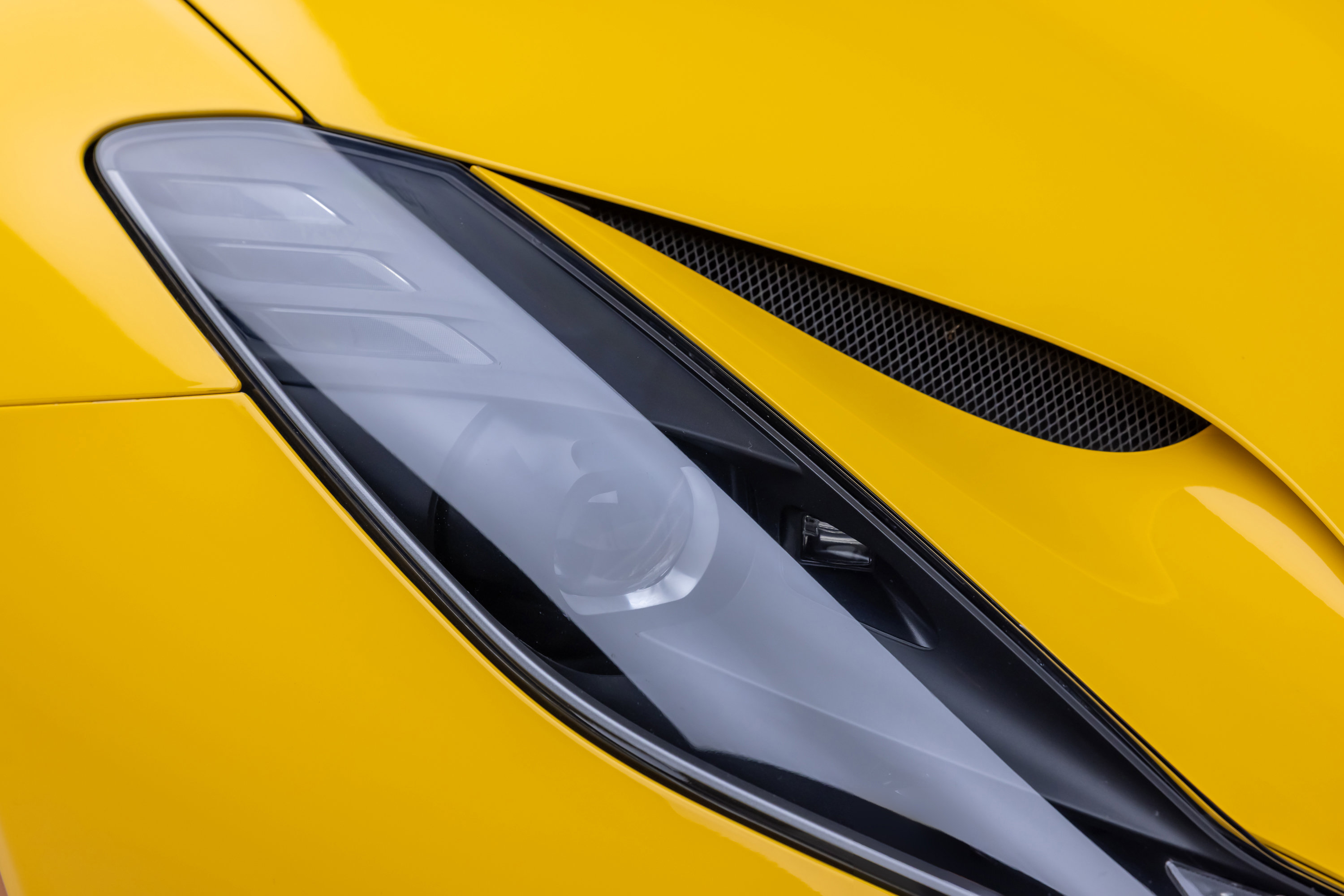 Used 2019 Ferrari 812 Superfast image 37