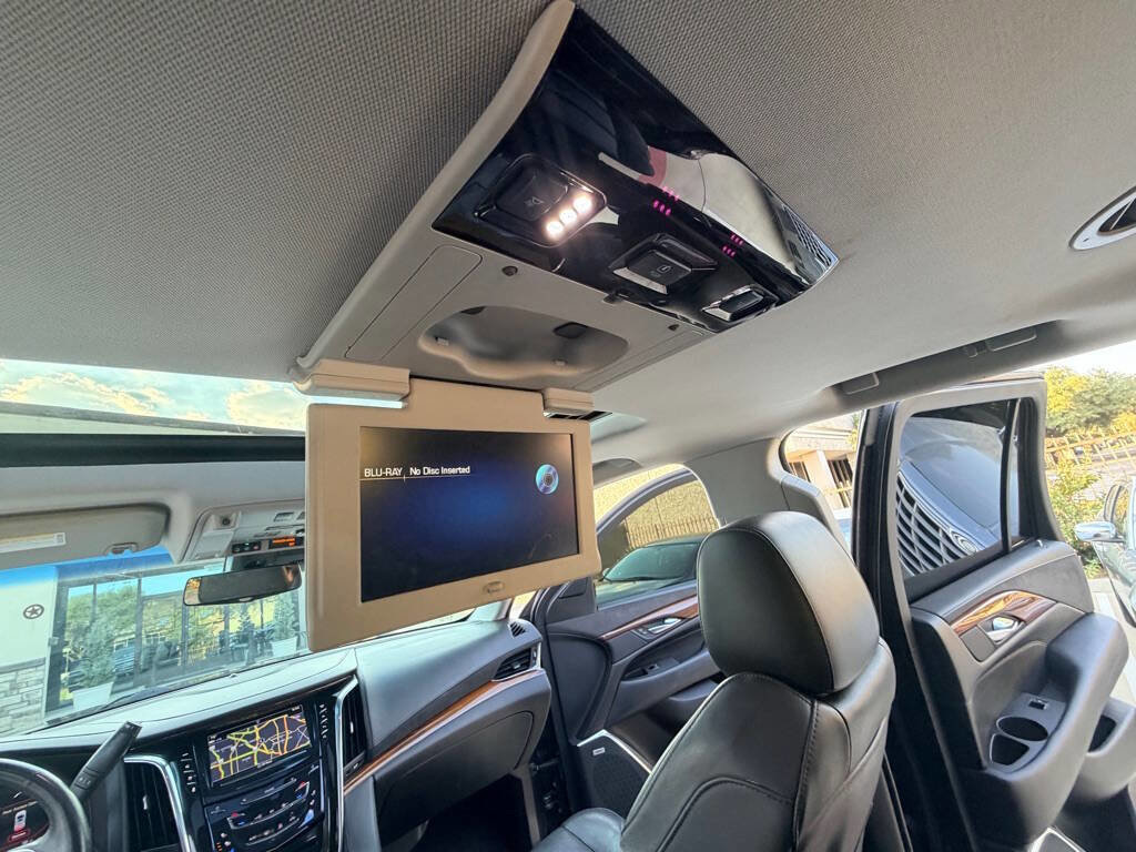 Used 2017 Cadillac Escalade Luxury RWD image 20