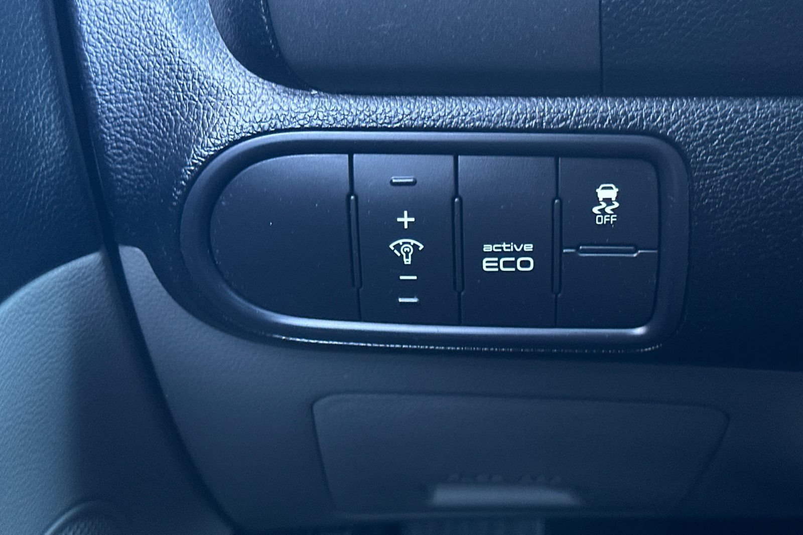 Used 2016 Kia Forte LX FWD image 25