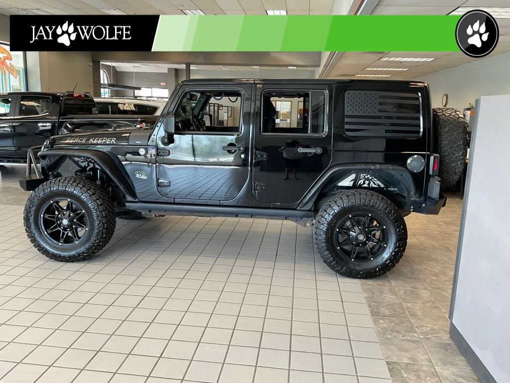 Used 2014 Jeep Wrangler Unlimited Rubicon w/ Connectivity Group AWD/4WD image 5