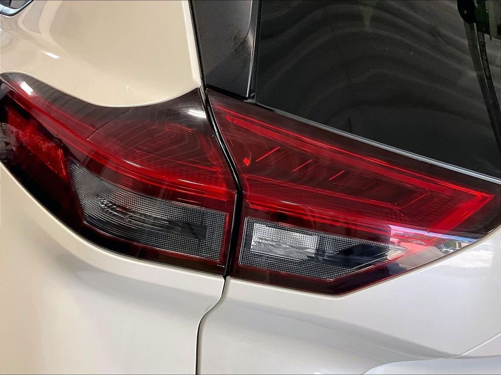 Used 2023 Nissan Rogue SV w/ SV Premium B Package AWD/4WD image 34