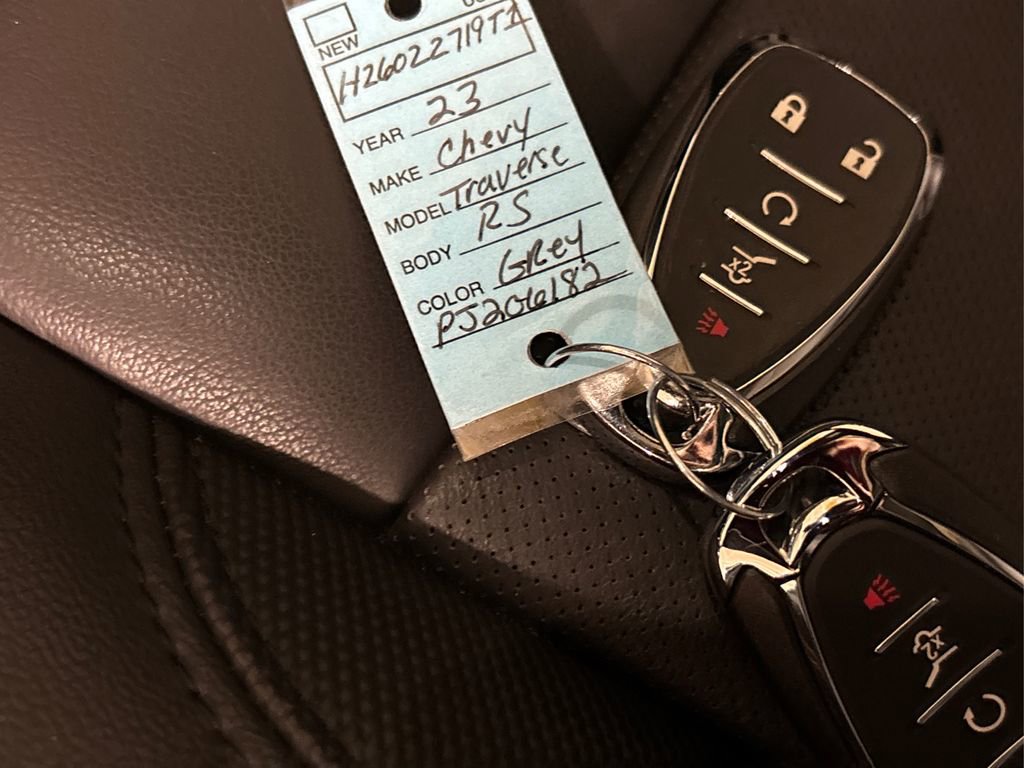 Used 2023 Chevrolet Traverse RS image 42
