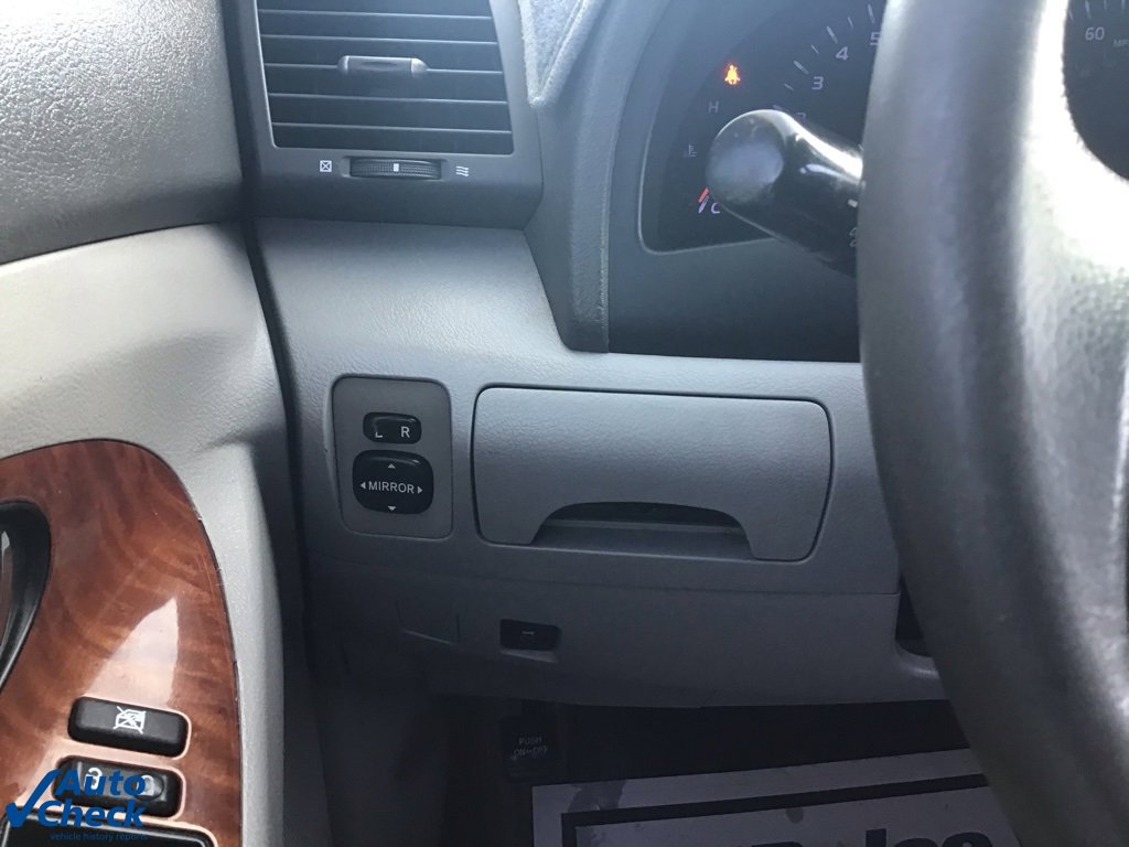 Used 2010 Toyota Camry XLE image 31