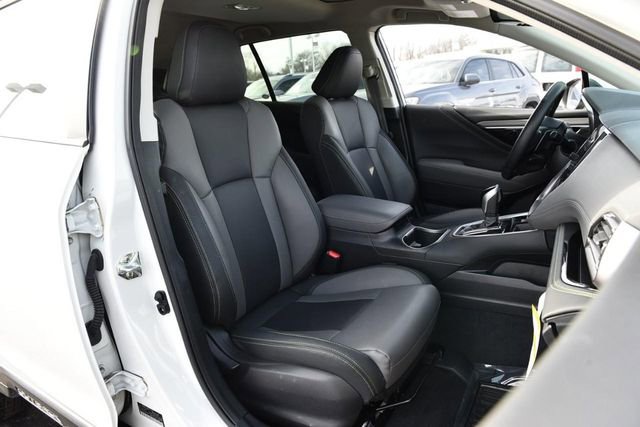 Used 2025 Subaru Outback Onyx Edition image 20