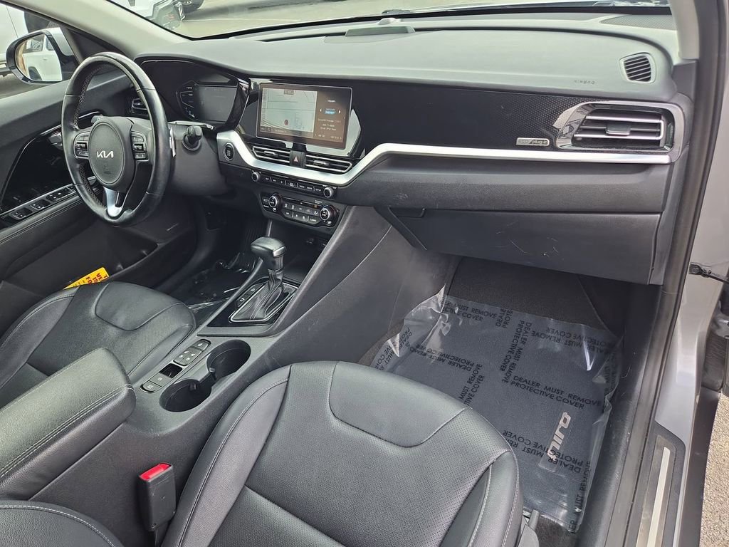 Used 2022 Kia Niro EX Premium image 29