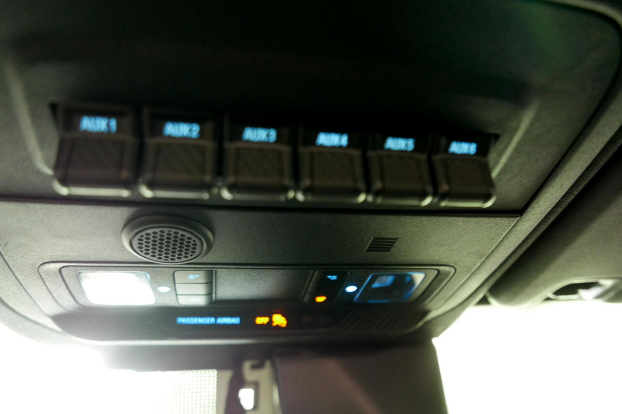 Used 2021 Ford Bronco Badlands image 19