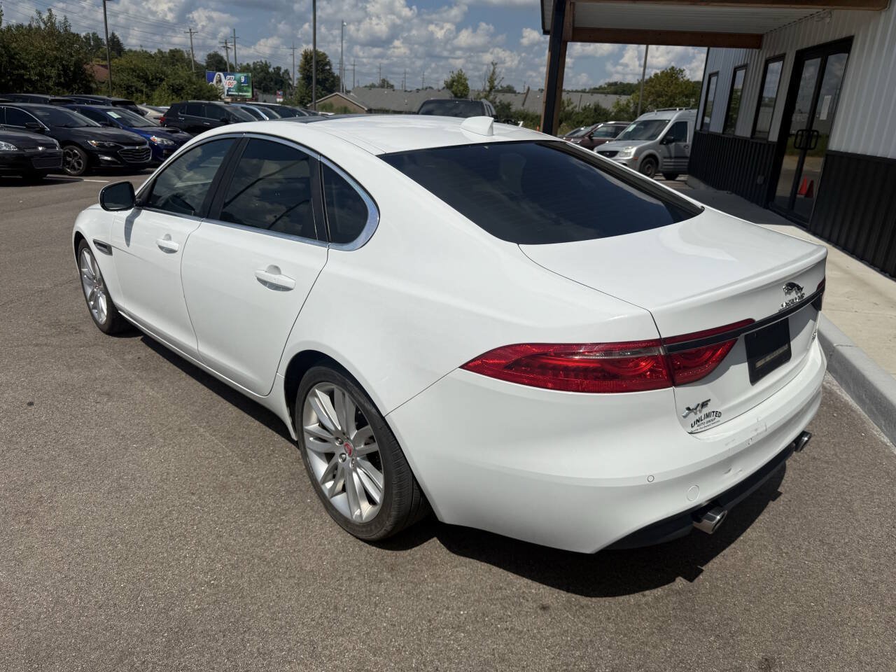 Used 2017 Jaguar XF Prestige AWD/4WD image 13
