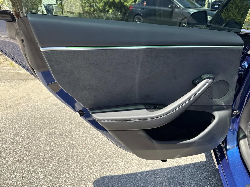 Used 2025 Tesla Model 3 Long Range AWD/4WD image 13