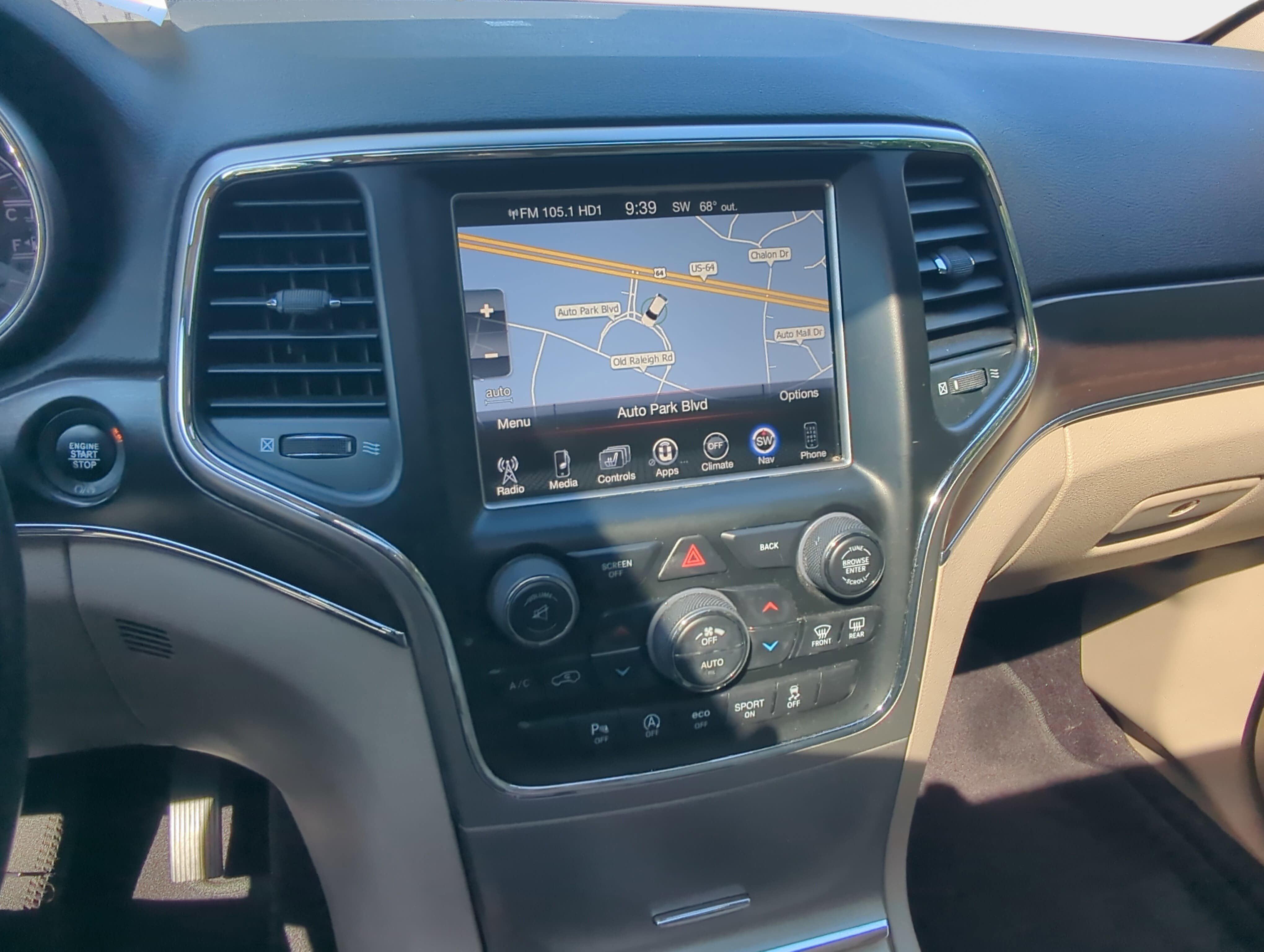 Used 2017 Jeep Grand Cherokee Limited w/ Trailer Tow Group IV AWD/4WD image 6