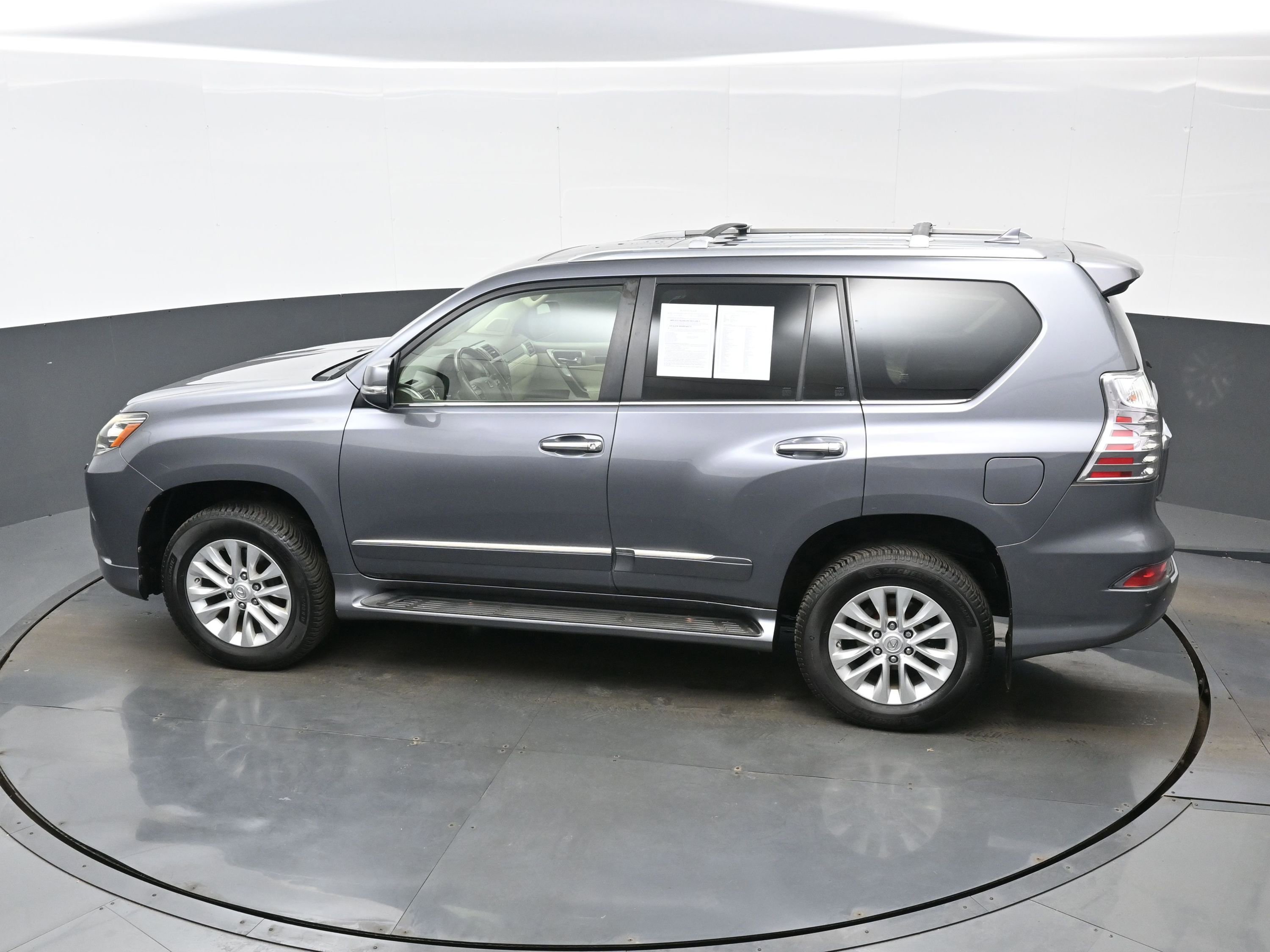 Used 2015 Lexus GX 460 w/ Premium Package image 38