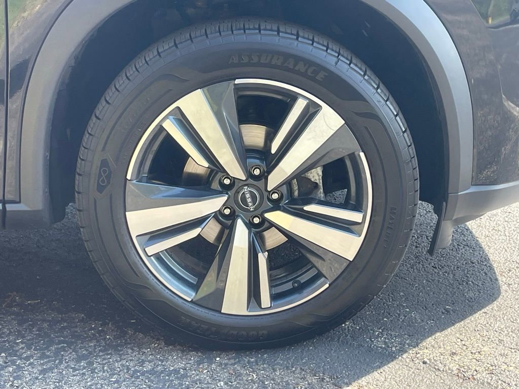 Used 2023 Nissan Rogue SL AWD/4WD image 10