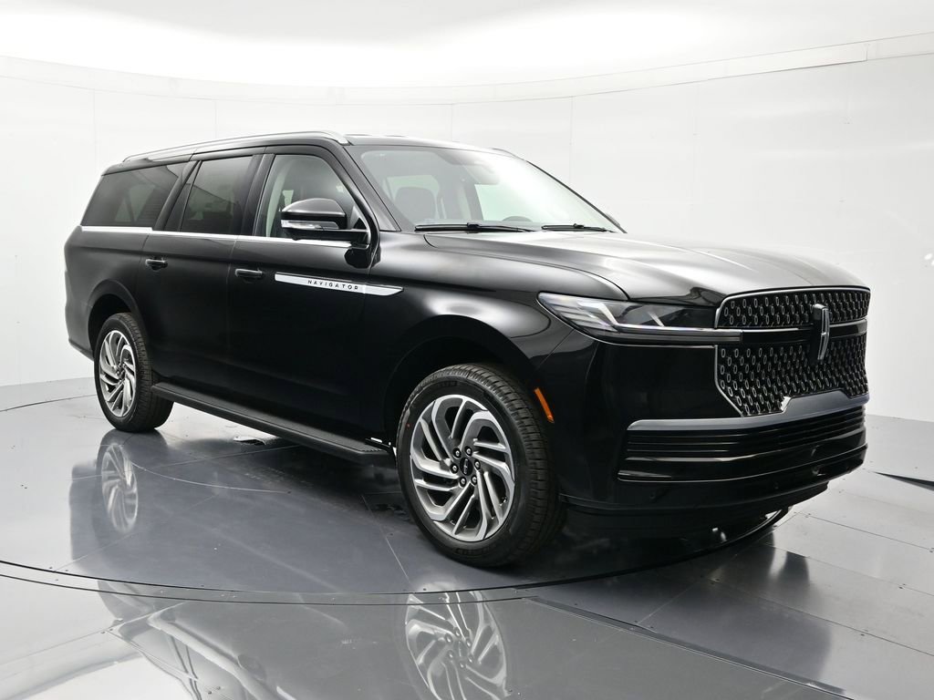 New 2026 Lincoln Navigator L Premier image 3
