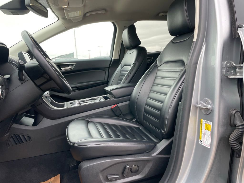 Used 2023 Ford Edge SEL image 7