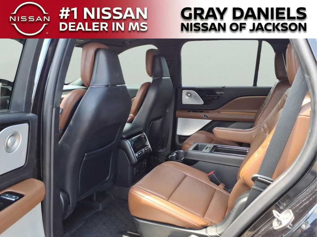 Used 2021 Lincoln Aviator Reserve w/ Equipment Group 201A RWD image 27