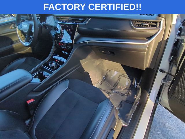 Certified 2024 Jeep Grand Cherokee Altitude image 37