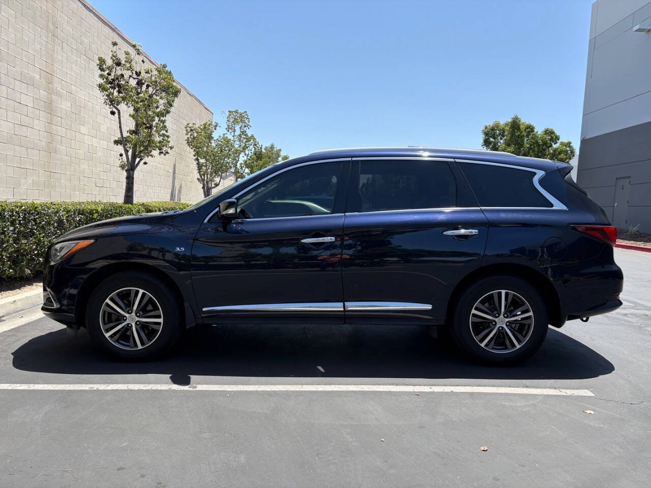Used 2019 INFINITI QX60 Luxe FWD image 7