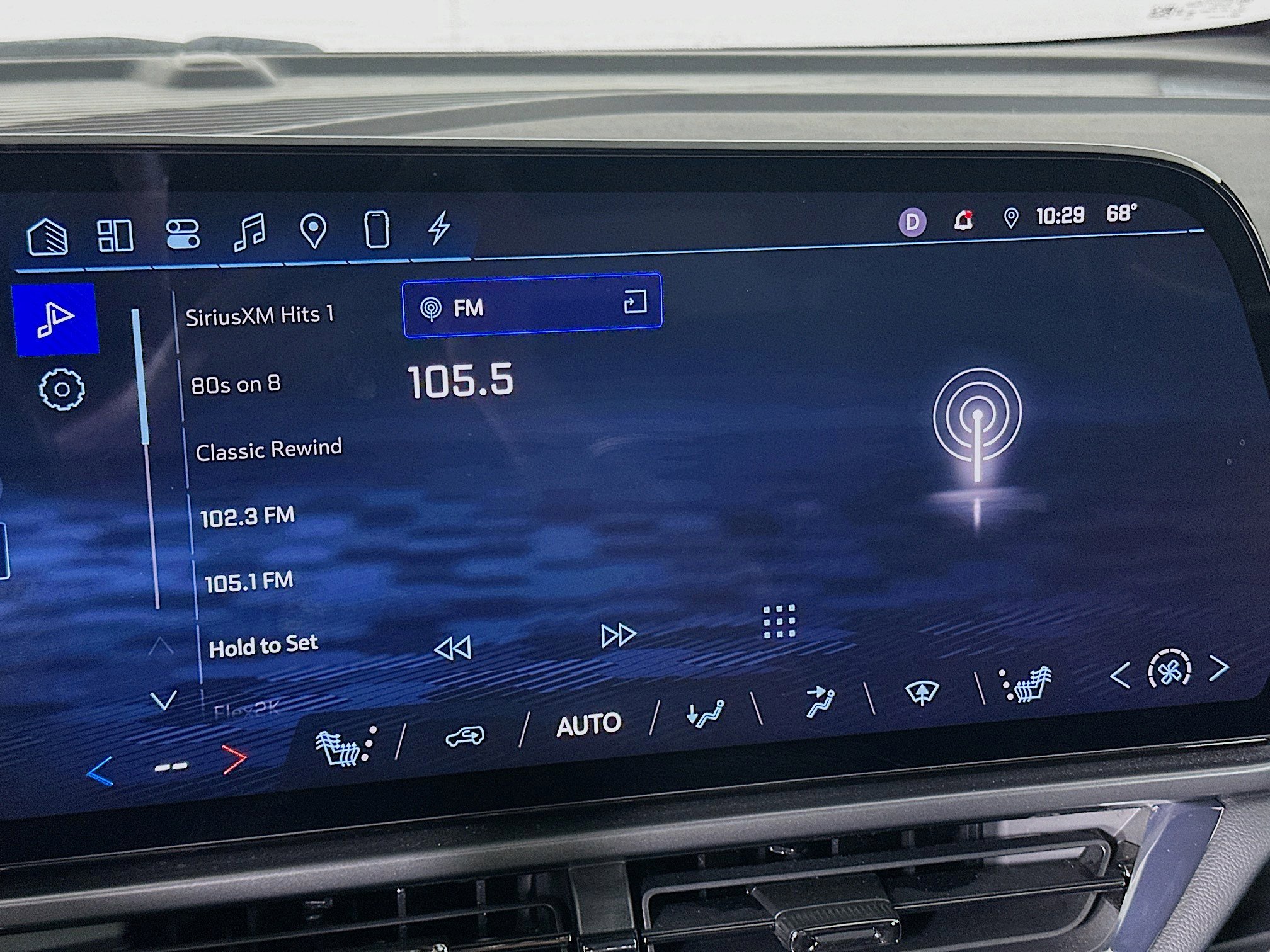 Used 2024 Chevrolet Equinox EV RS image 21