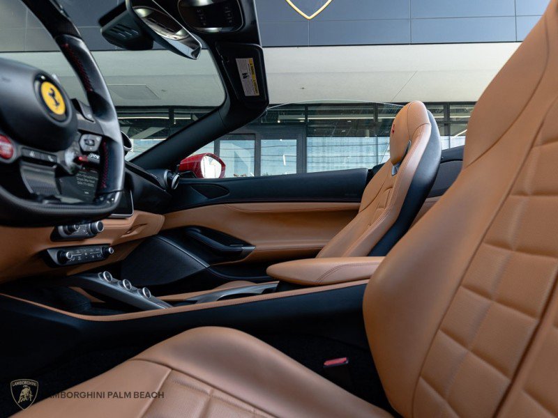 Used 2019 Ferrari Portofino image 31