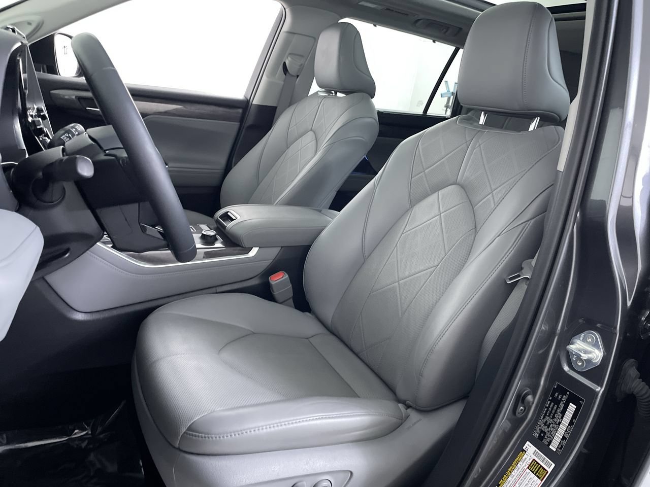 Used 2021 Toyota Highlander Platinum AWD/4WD image 12