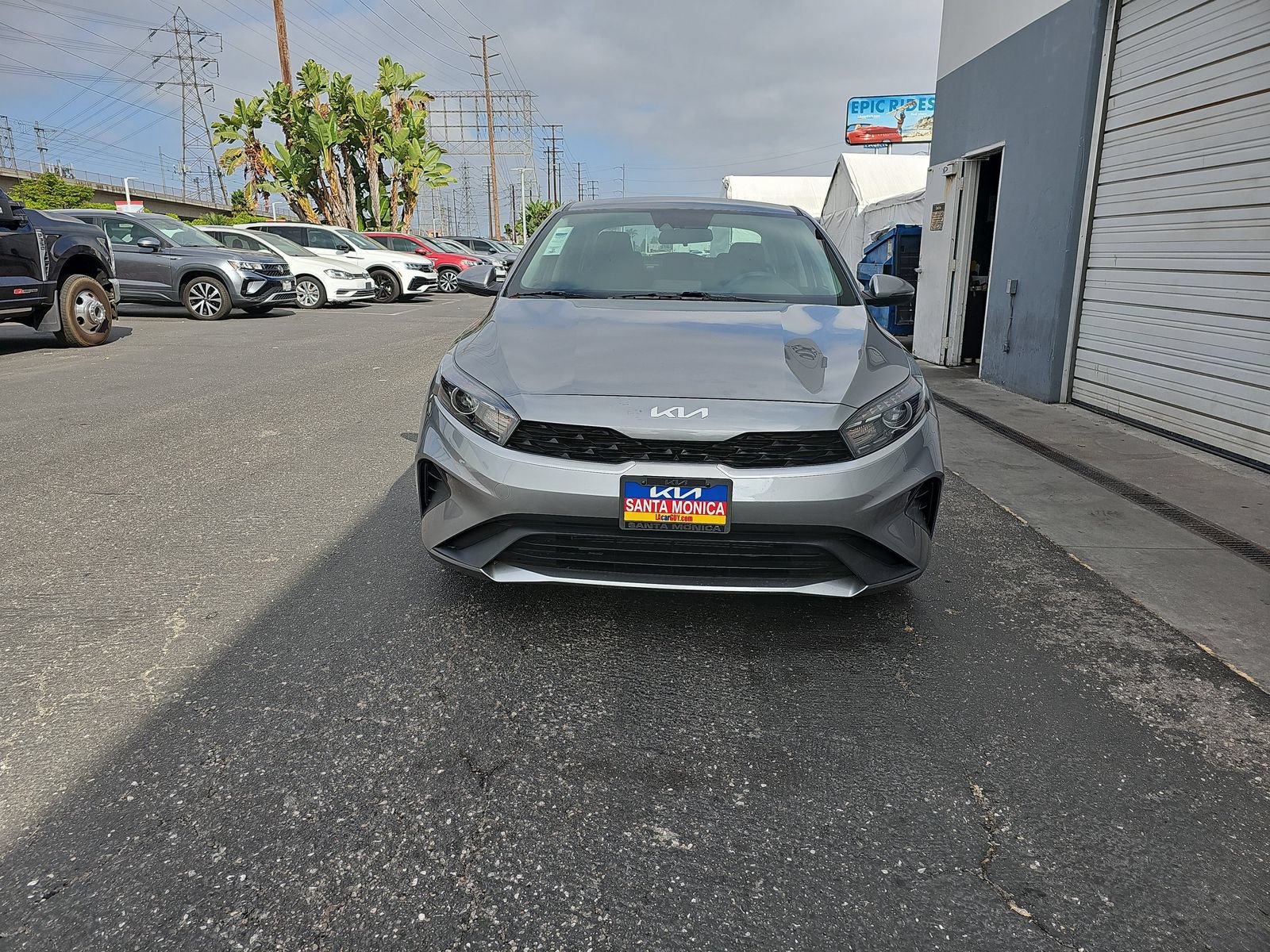 Used 2023 Kia Forte LXS w/ LXS Technology Package FWD image 2
