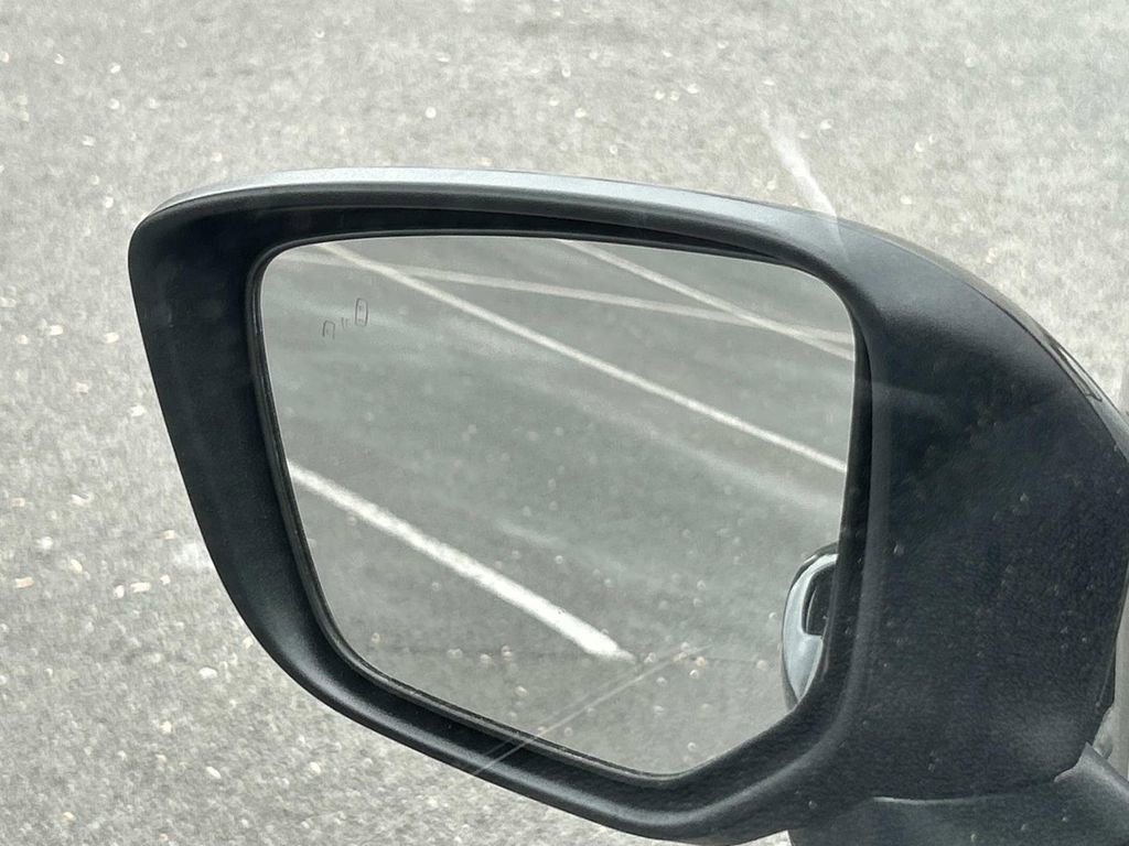 Used 2025 Mitsubishi Eclipse Cross SEL image 17