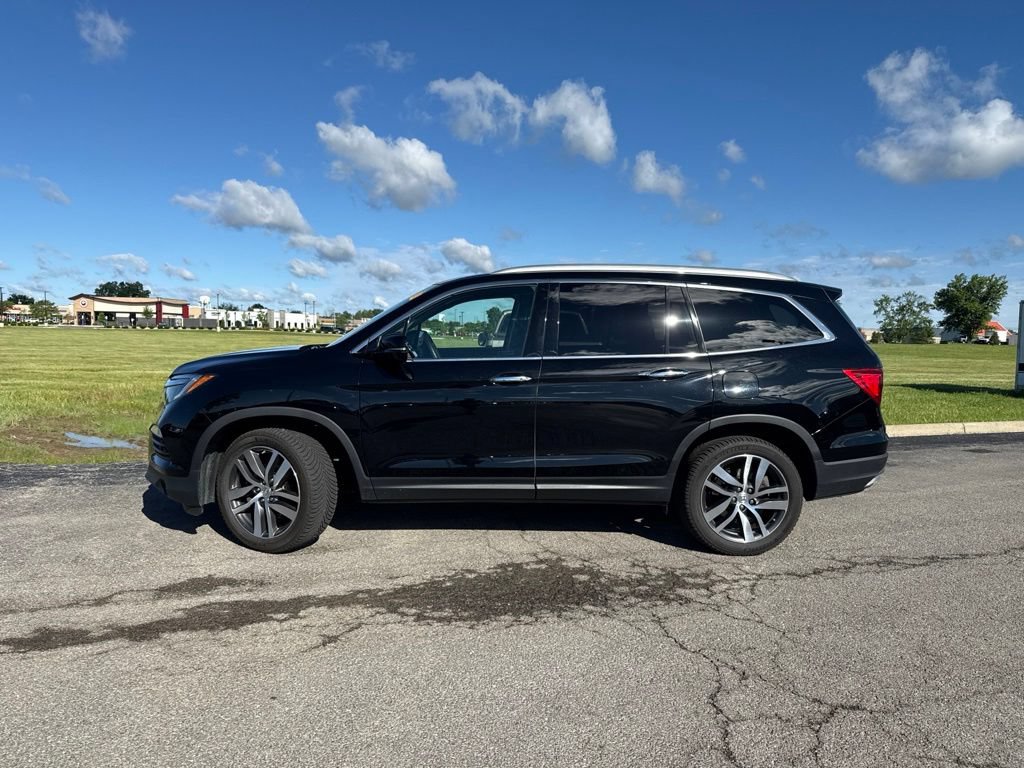 Used 2017 Honda Pilot Elite image 4