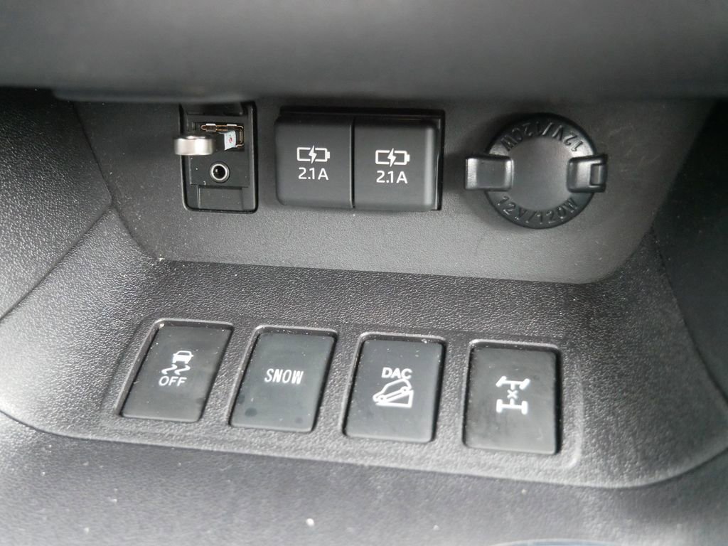 Used 2019 Toyota Highlander Limited Platinum AWD/4WD image 25