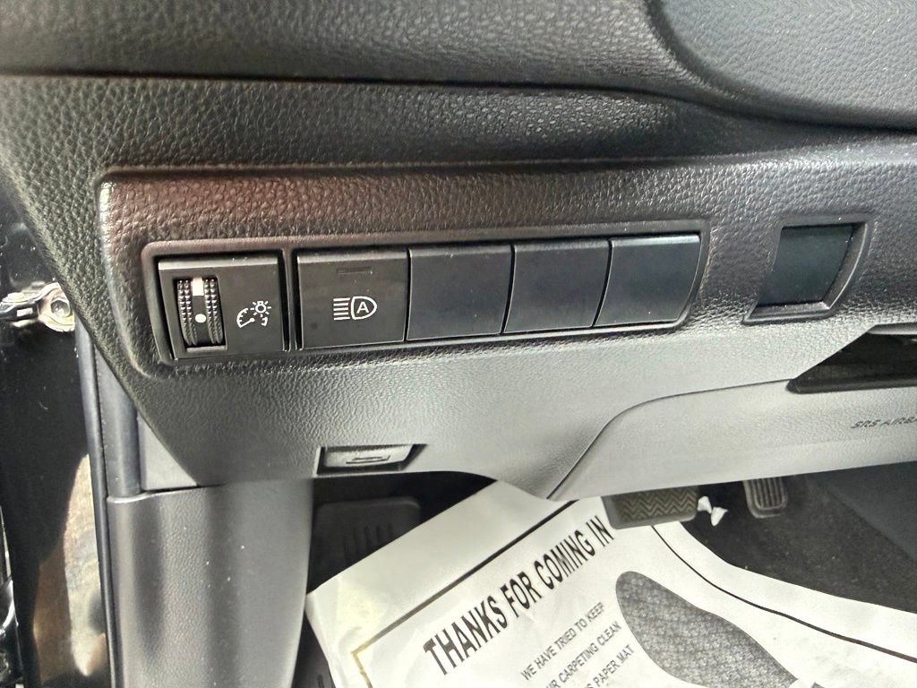 Used 2020 Toyota Corolla XLE FWD image 16