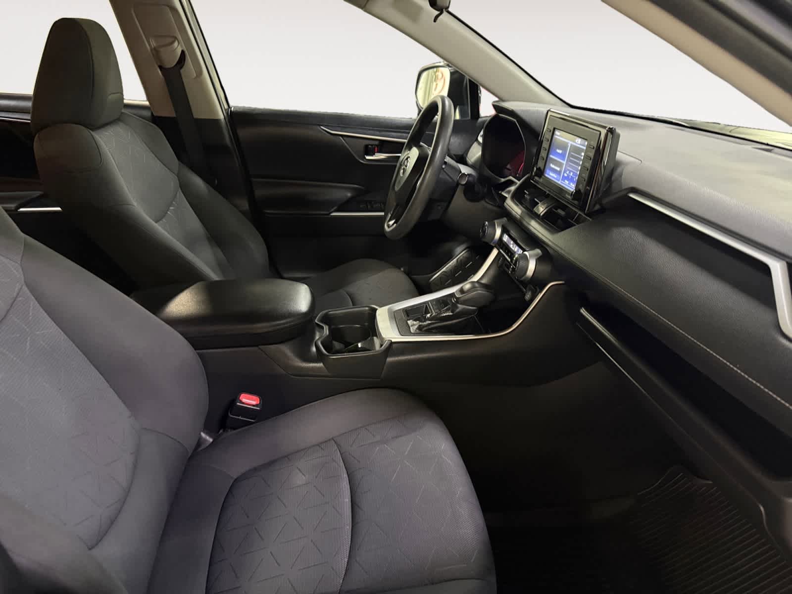 Used 2021 Toyota RAV4 XLE AWD/4WD image 22