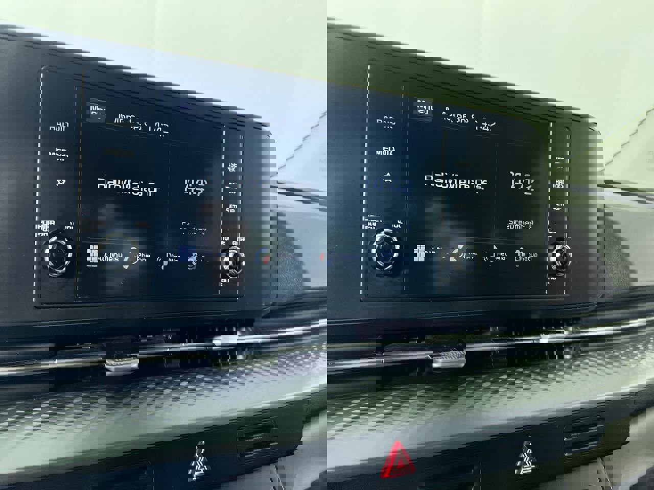 Certified 2024 Kia Carnival LX image 26