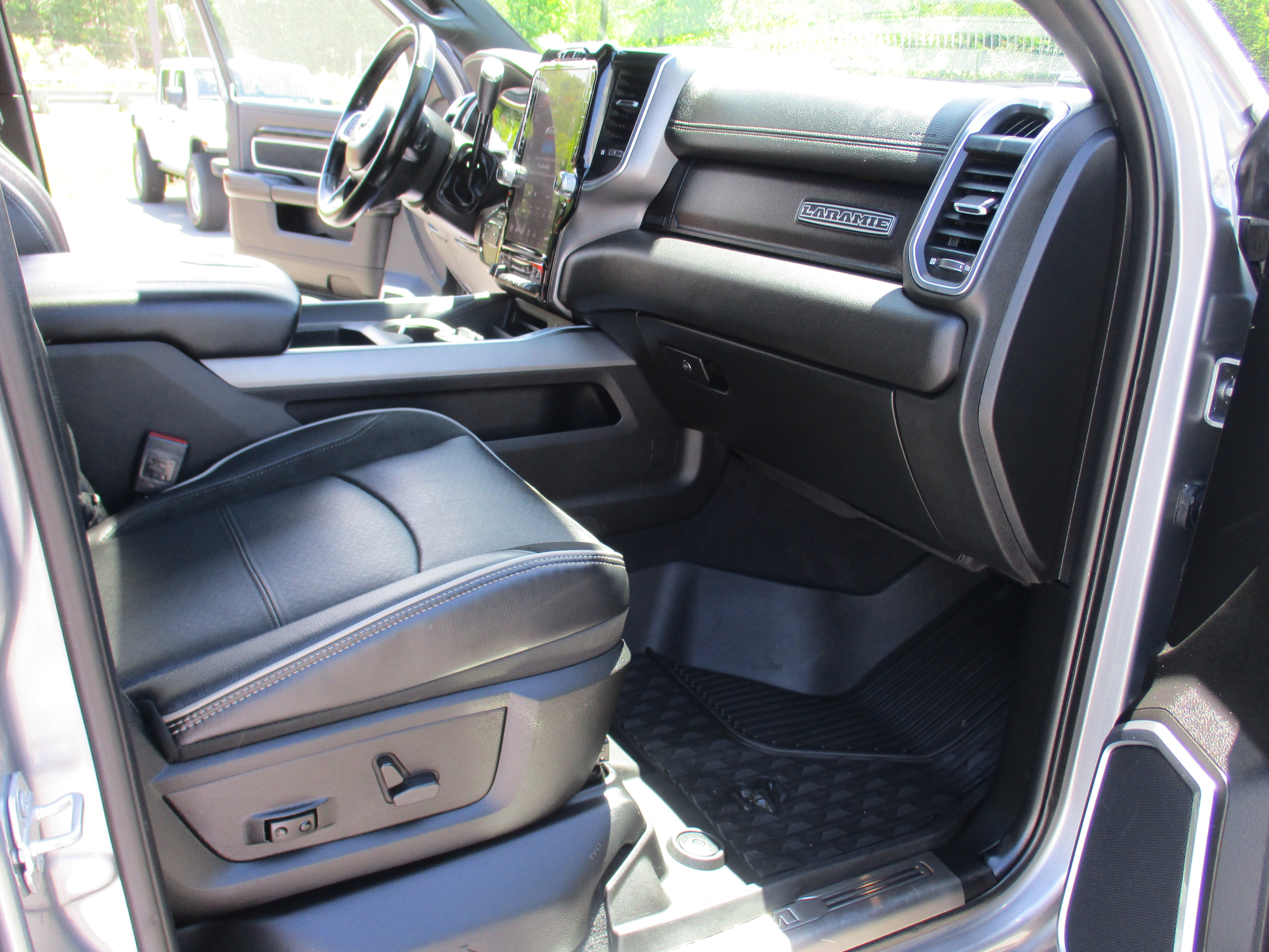 Certified 2021 RAM 2500 Laramie AWD/4WD image 16