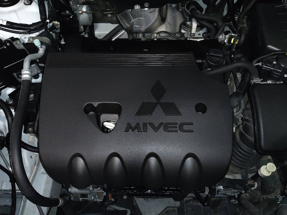 Used 2016 Mitsubishi Outlander SEL image 30