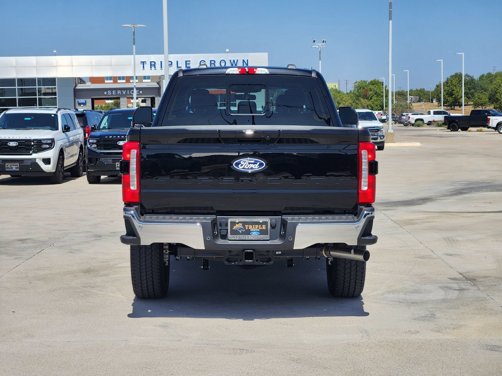New 2027 Ford F250 Lariat w/ Lariat Premium Package AWD/4WD image 8
