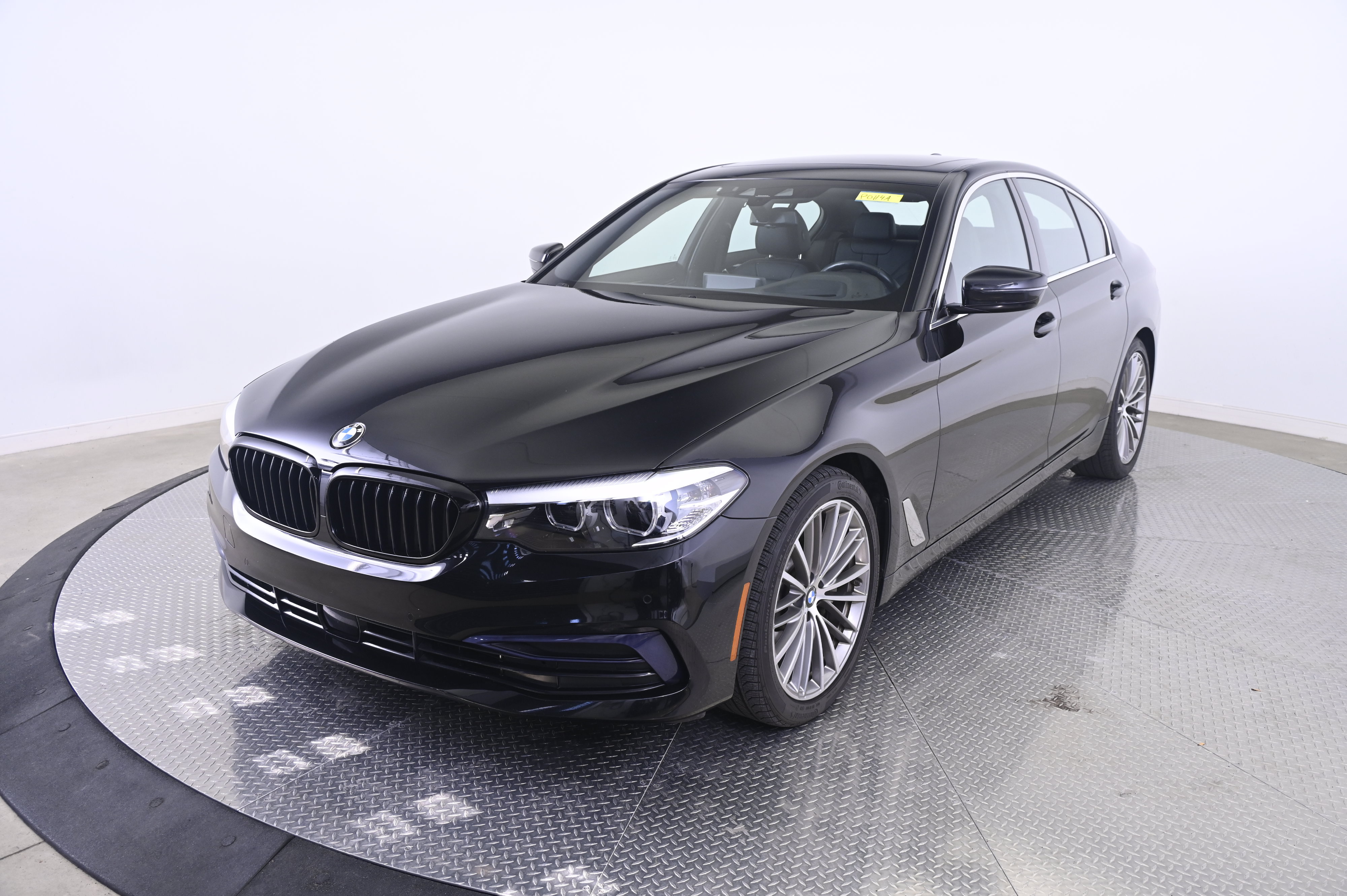 Used 2019 BMW 540i xDrive AWD/4WD image 1