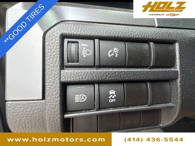 Used 2024 Toyota Tacoma TRD Sport AWD/4WD image 9