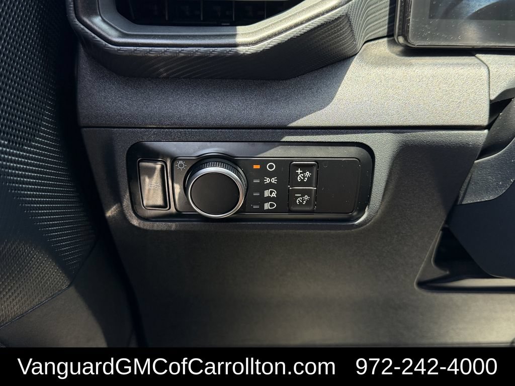 Used 2024 Ford Mustang Coupe RWD image 28