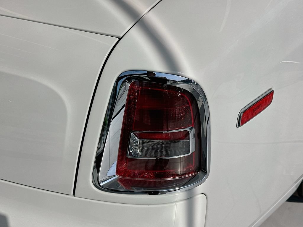 Used 2009 Rolls-Royce Phantom Drophead Coupe RWD image 29