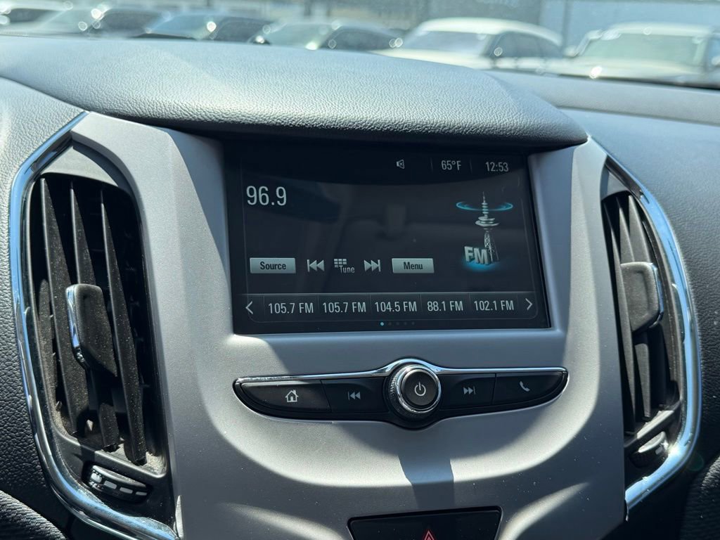 Used 2018 Chevrolet Cruze LS FWD image 19